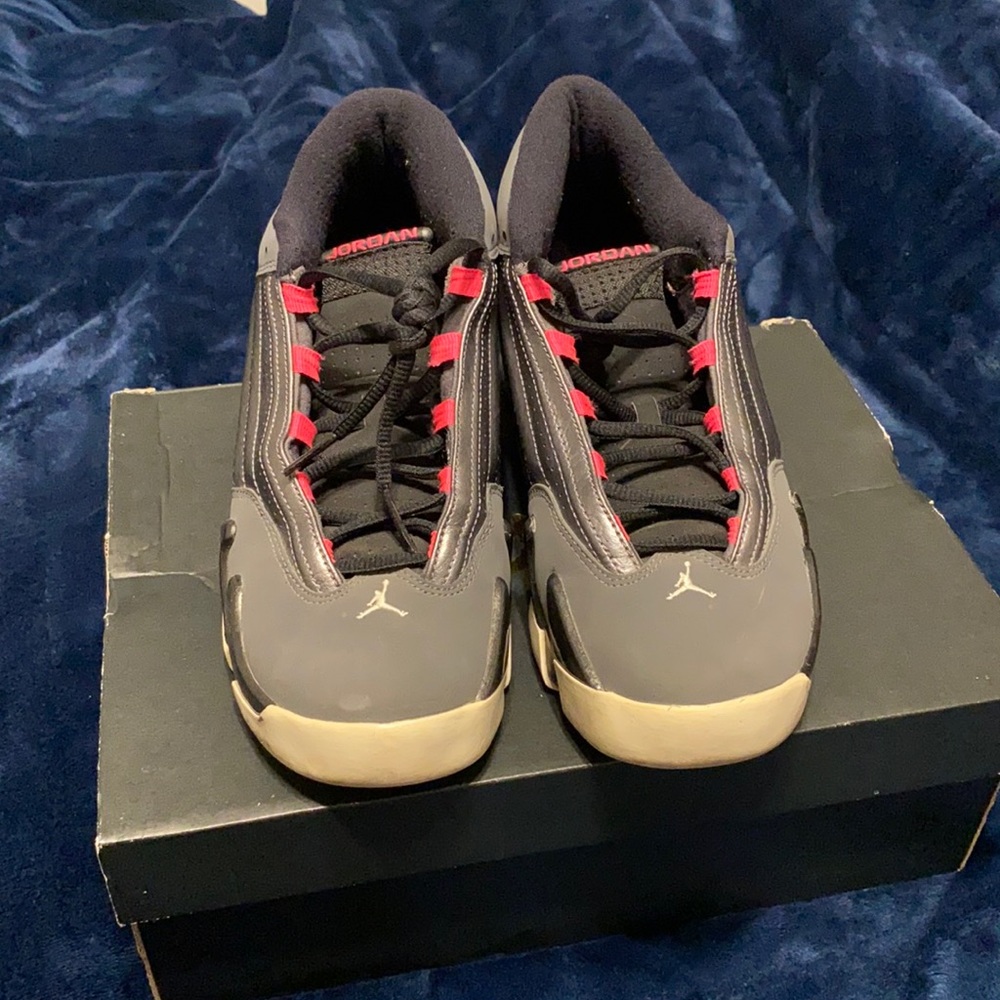 Used Hyperpink 14s